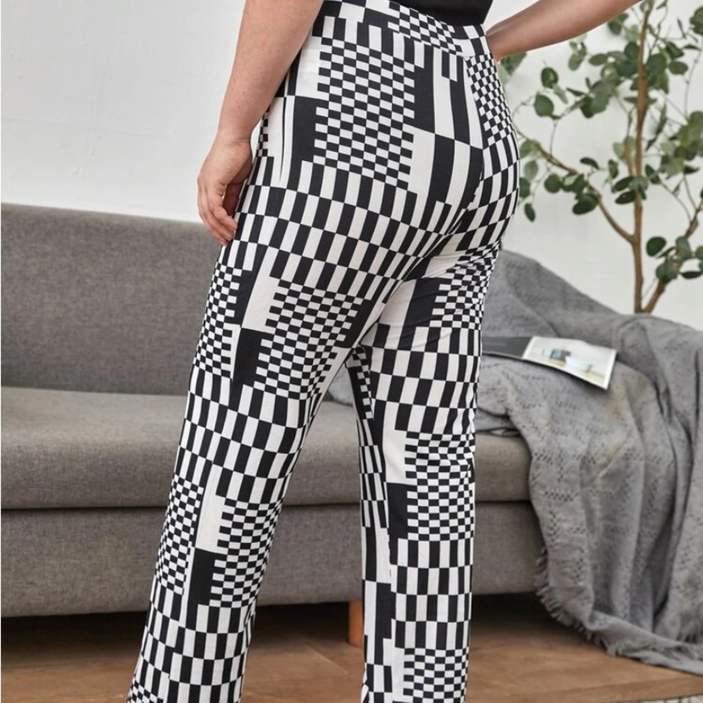 High Waist Geo-print Pants - Picture 8 of 10